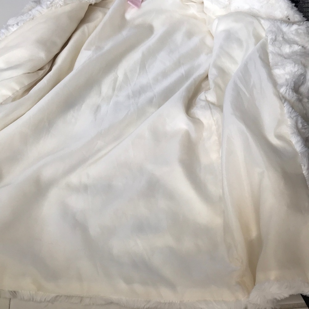 Coat - Picture 15 of 15